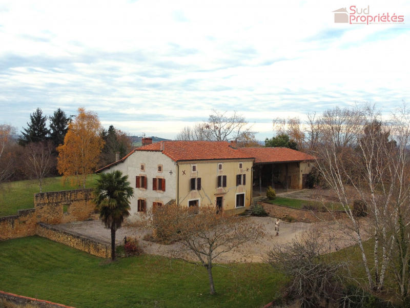 Maison - 284 m² - 9 pièces