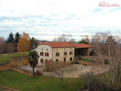 Maison - 284 m² - 9 pièces