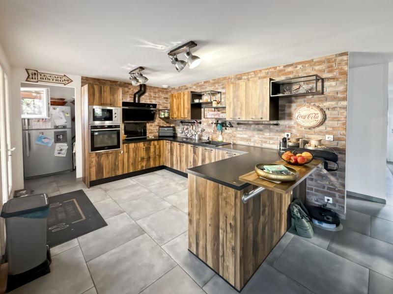 Maison - 138 m² - 5 pièces