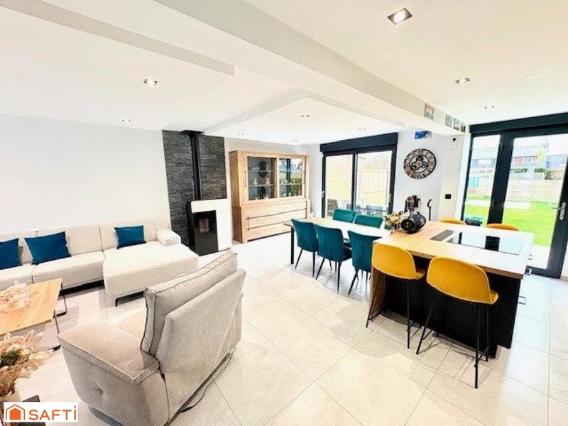 Maison - 96 m² - 5 pièces