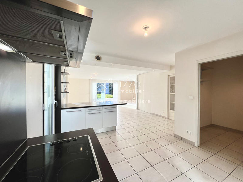 Maison - 144 m² - 5 pièces