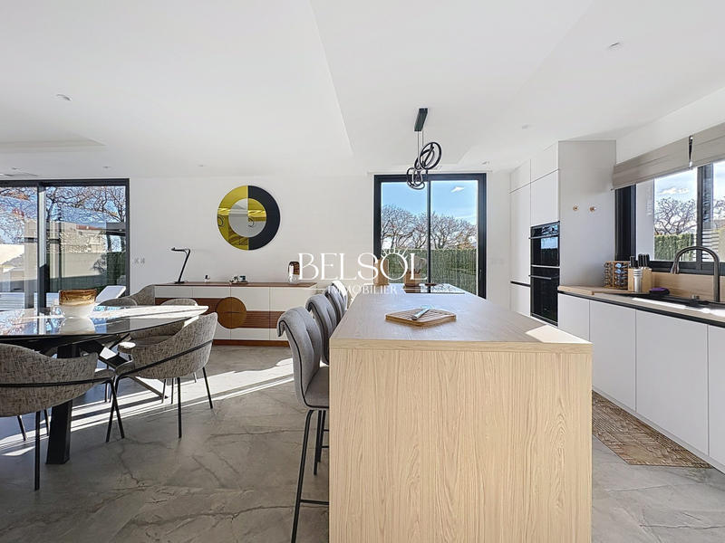 Villa - 140 m² - 5 pièces