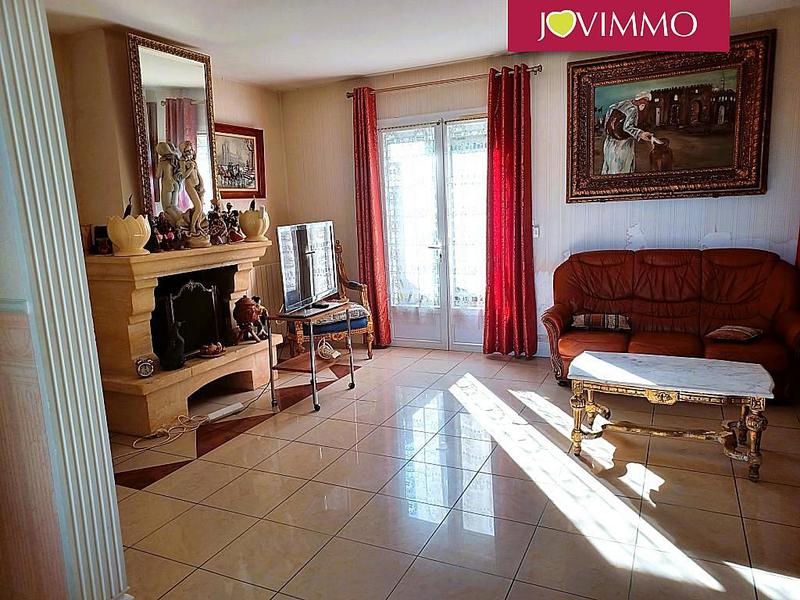 Maison - 210 m² - 9 pièces