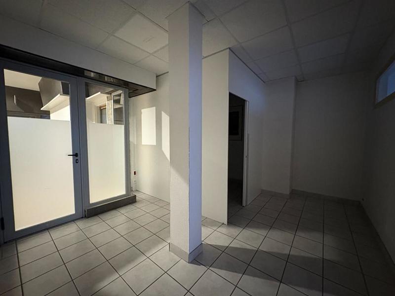 Local commercial - 115 m²