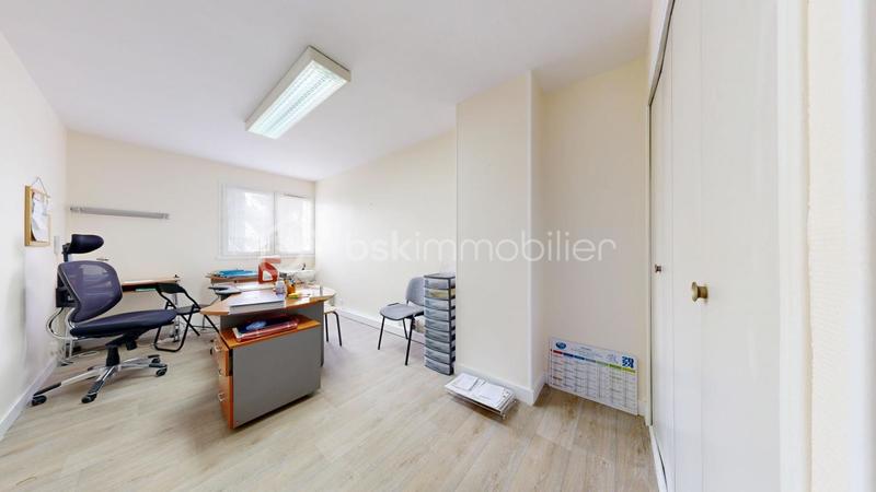 Appartement - 100 m² - 5 pièces
