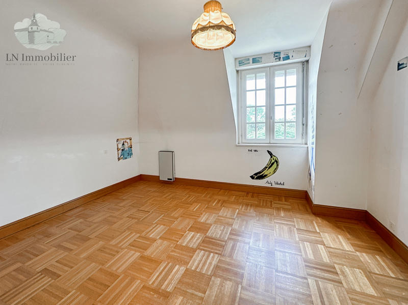 Maison - 172 m² - 9 pièces