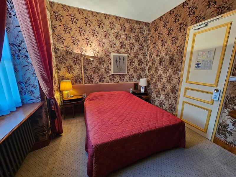 Local commercial - 370 m² - 15 pièces