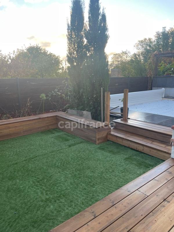 Maison - 204 m² - 7 pièces