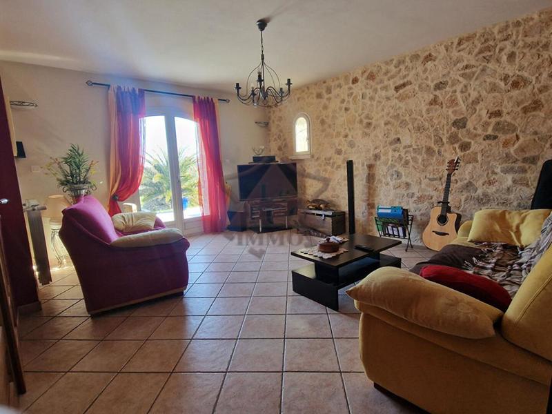 Maison traditionnelle - 190 m² - 9 pièces