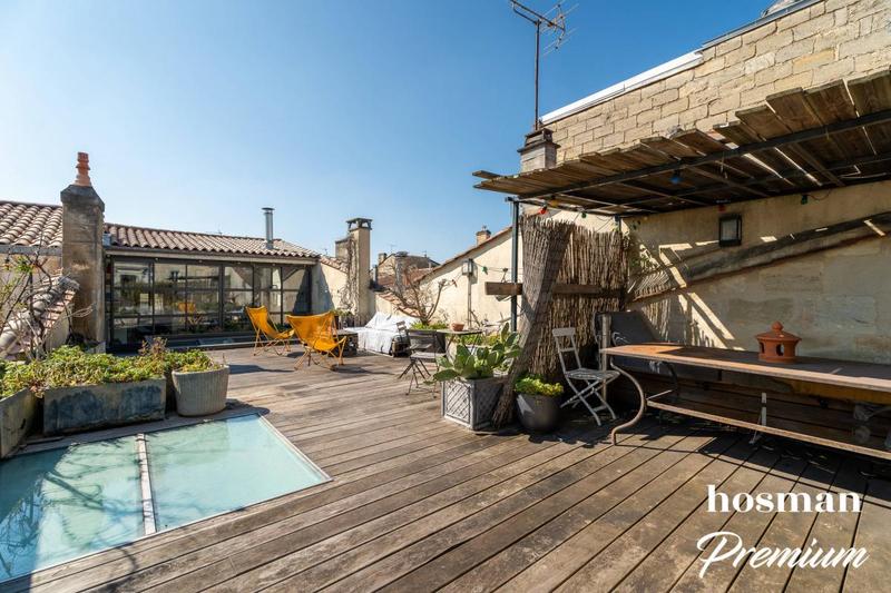 Maison - 250 m² - 7 pièces