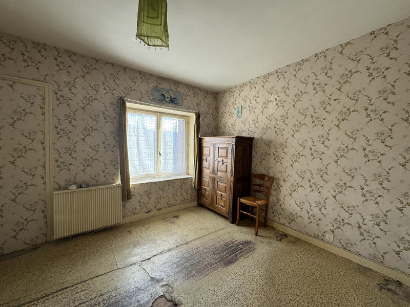 Maison - 111 m² - 7 pièces