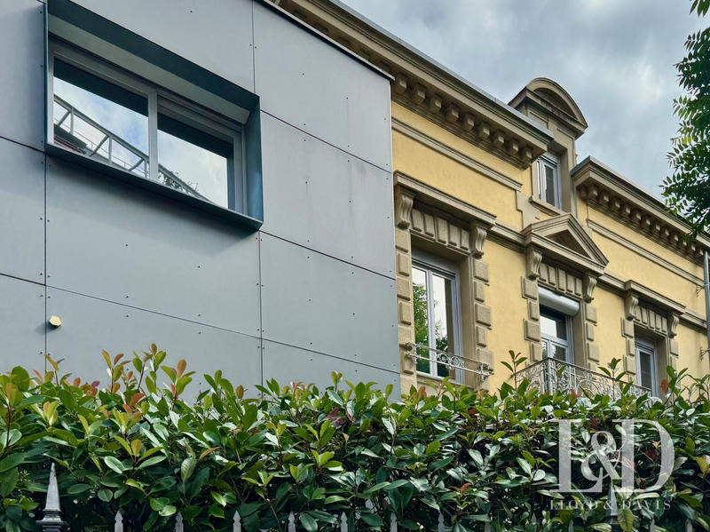 Maison - 321 m² - 10 pièces