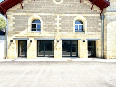 Local commercial - 210 m²