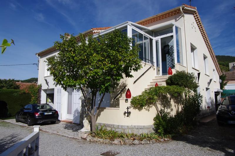 Maison - 182 m² - 6 pièces