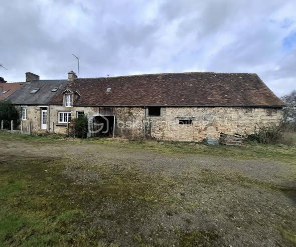 Maison en pierre - 96 m² - 3 pièces