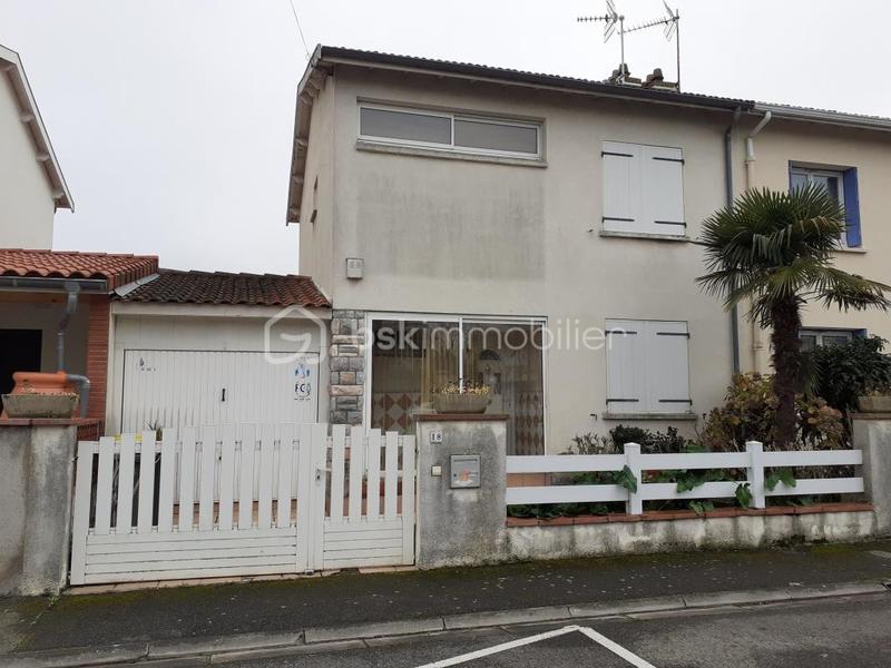 Maison - 104 m² - 4 pièces