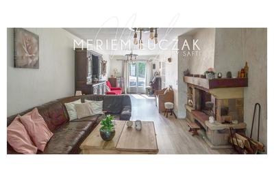 Maison - 222 m² - 8 pièces