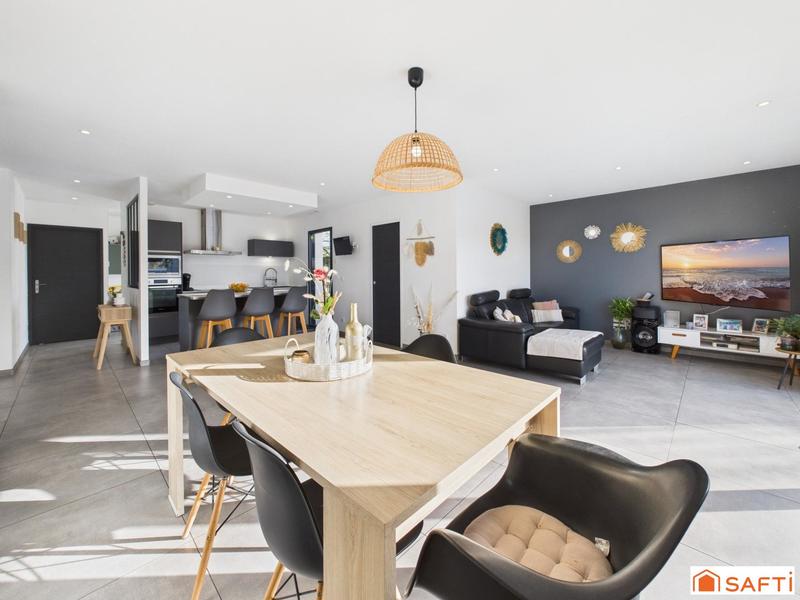 Maison - 120 m² - 5 pièces