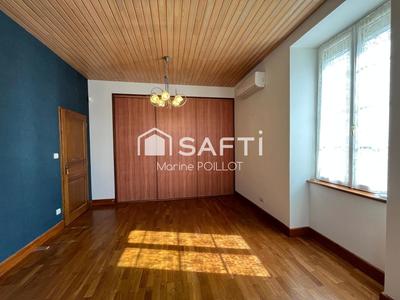 Maison - 194 m² - 9 pièces