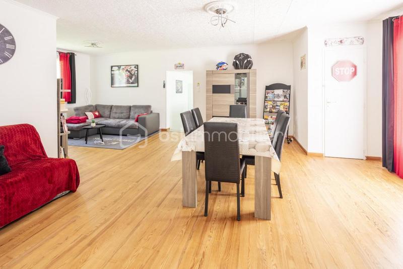 Propriété - 324 m² - 13 pièces