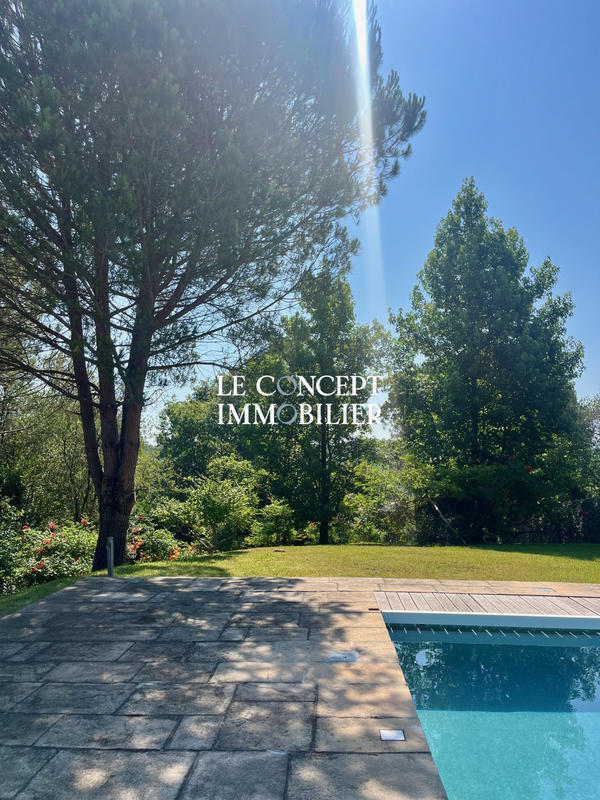 Villa - 330 m² - 7 pièces