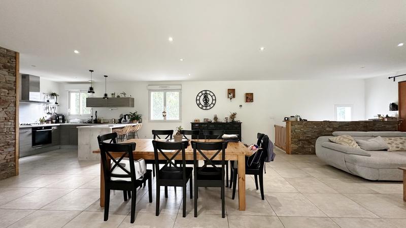 Villa - 114 m² - 4 pièces