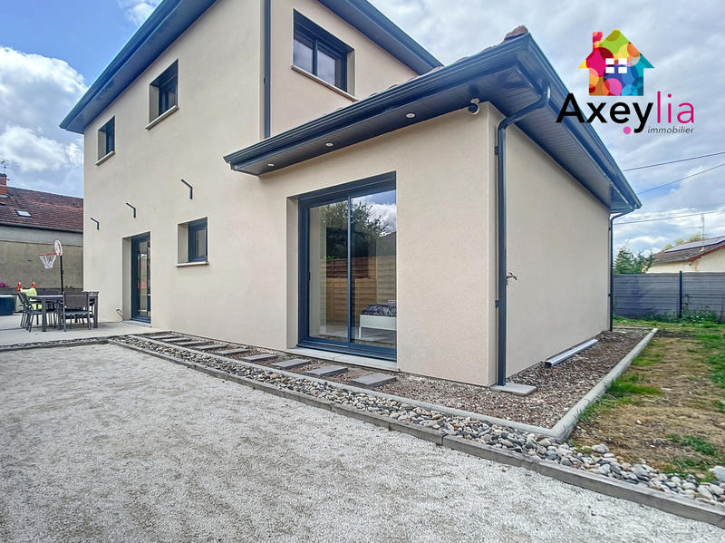 Maison - 120 m² - 6 pièces