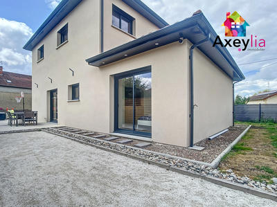 Maison - 120 m² - 6 pièces