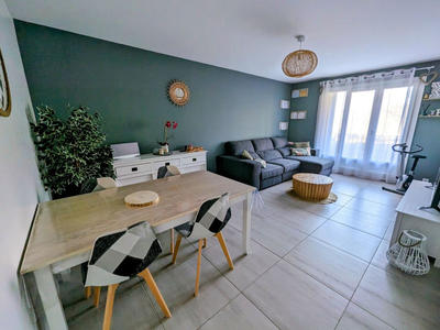 Appartement - 80 m² - 4 pièces