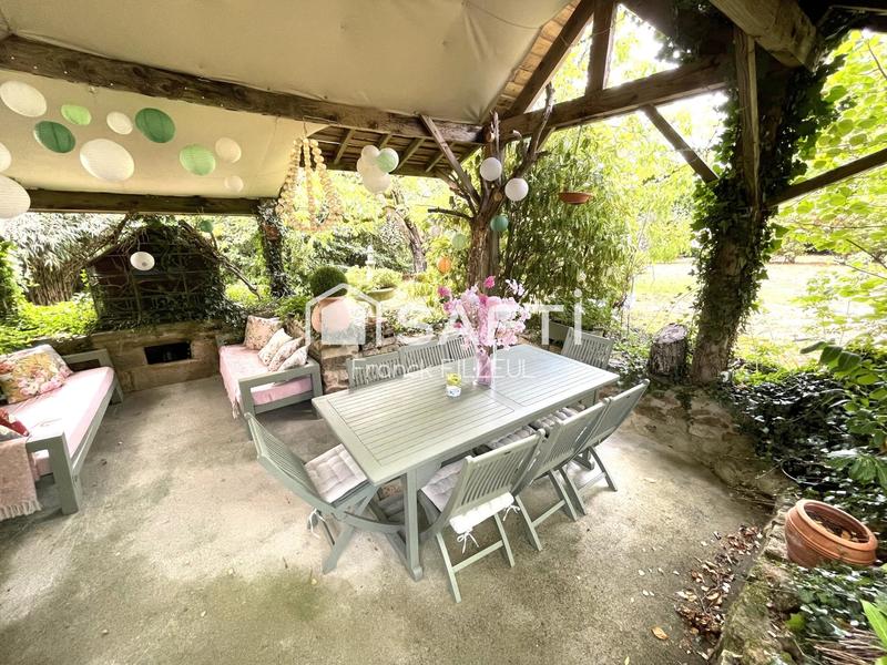 Maison - 282 m² - 8 pièces