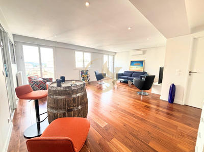 Appartement - 96 m² - 4 pièces