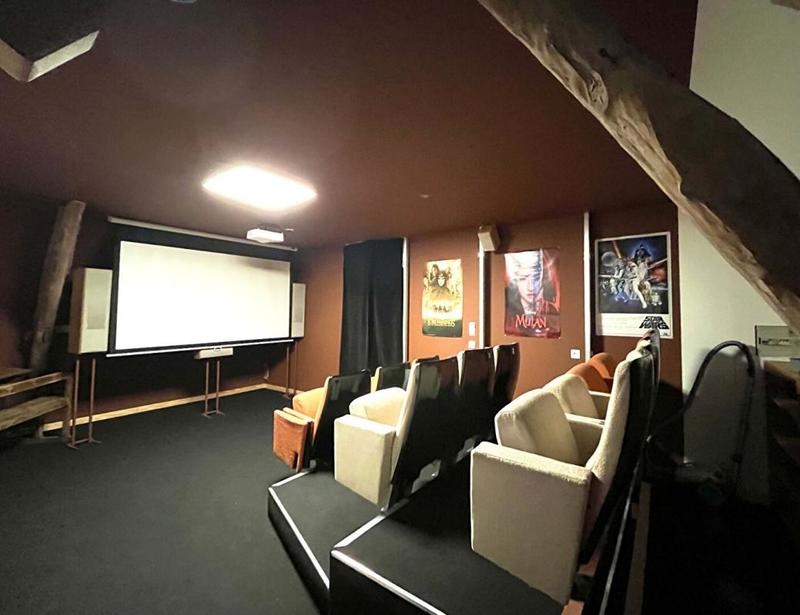 Maison - 198 m² - 7 pièces