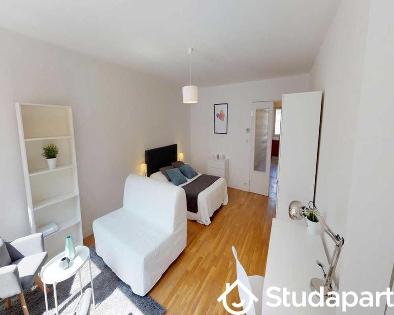 Chambre - 50 m² - 1 pièce