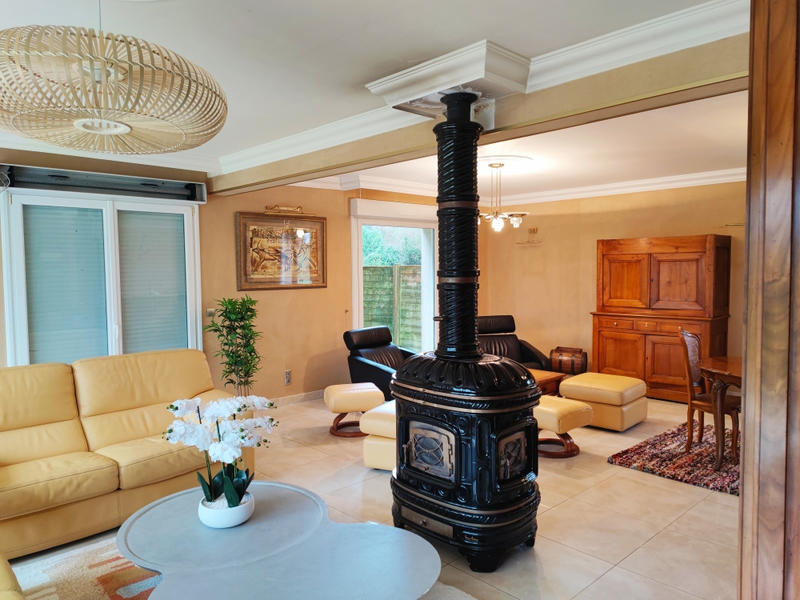 Maison - 183 m² - 8 pièces