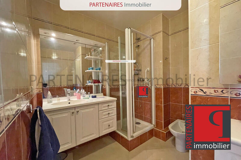 Appartement - 75 m² - 4 pièces