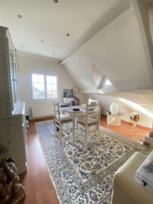 Pavillon - 170 m² - 7 pièces