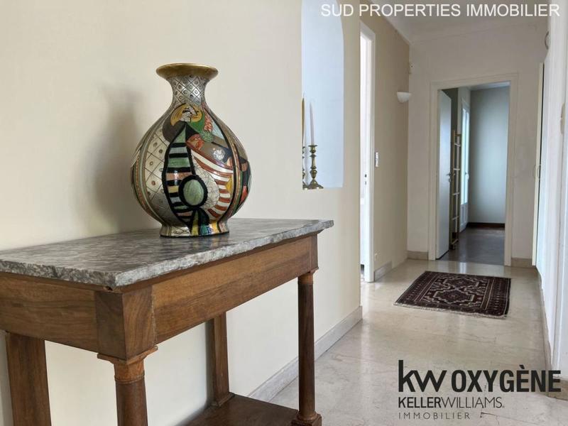 Villa - 247 m² - 7 pièces