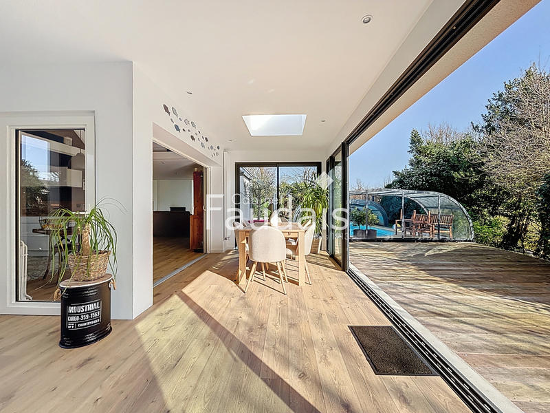 Maison - 162 m² - 7 pièces