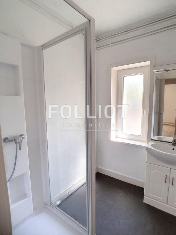 Immeuble - 300 m² - 16 pièces