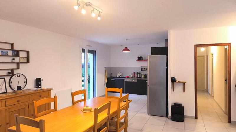 Maison - 93 m² - 4 pièces