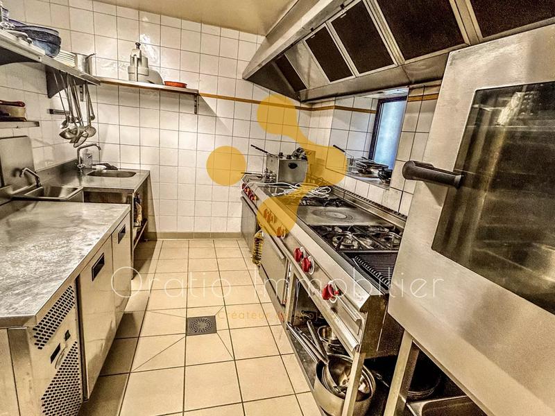 Fonds de commerce - Magasins - 150 m²