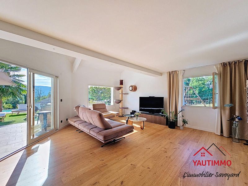 Maison - 203 m² - 7 pièces