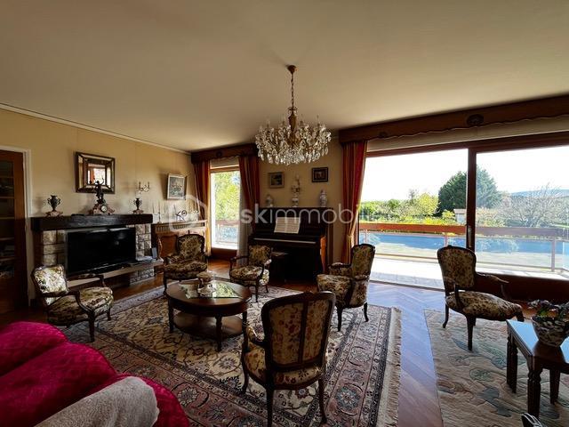 Maison d'architecte - 300 m² - 8 pièces