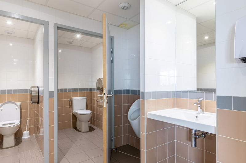 Bureau - 1 889 m² - 32 pièces