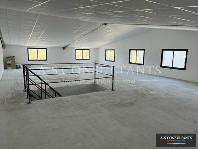 Local commercial - 375 m²
