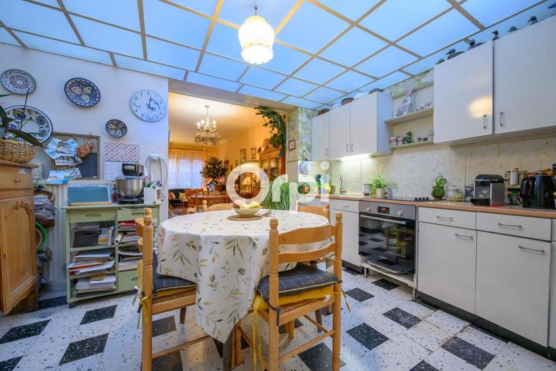 Maison - 99 m² - 4 pièces