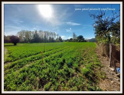 Terrain constructible - 2 165 m²
