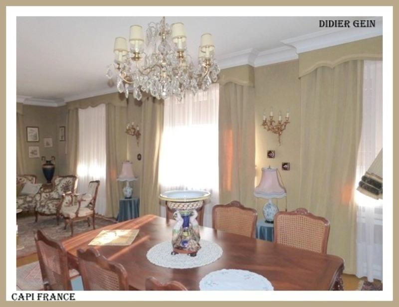 Maison - 663 m² - 29 pièces