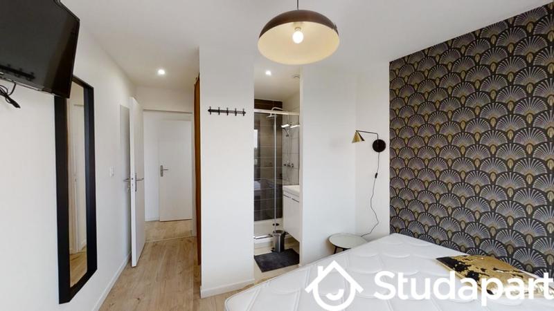 Chambre - 11 m² - 1 pièce