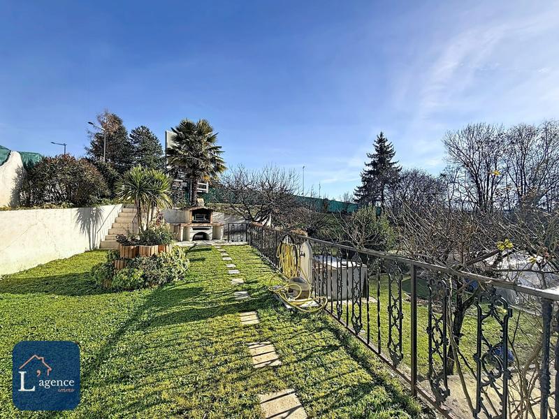 Maison - 284 m² - 7 pièces